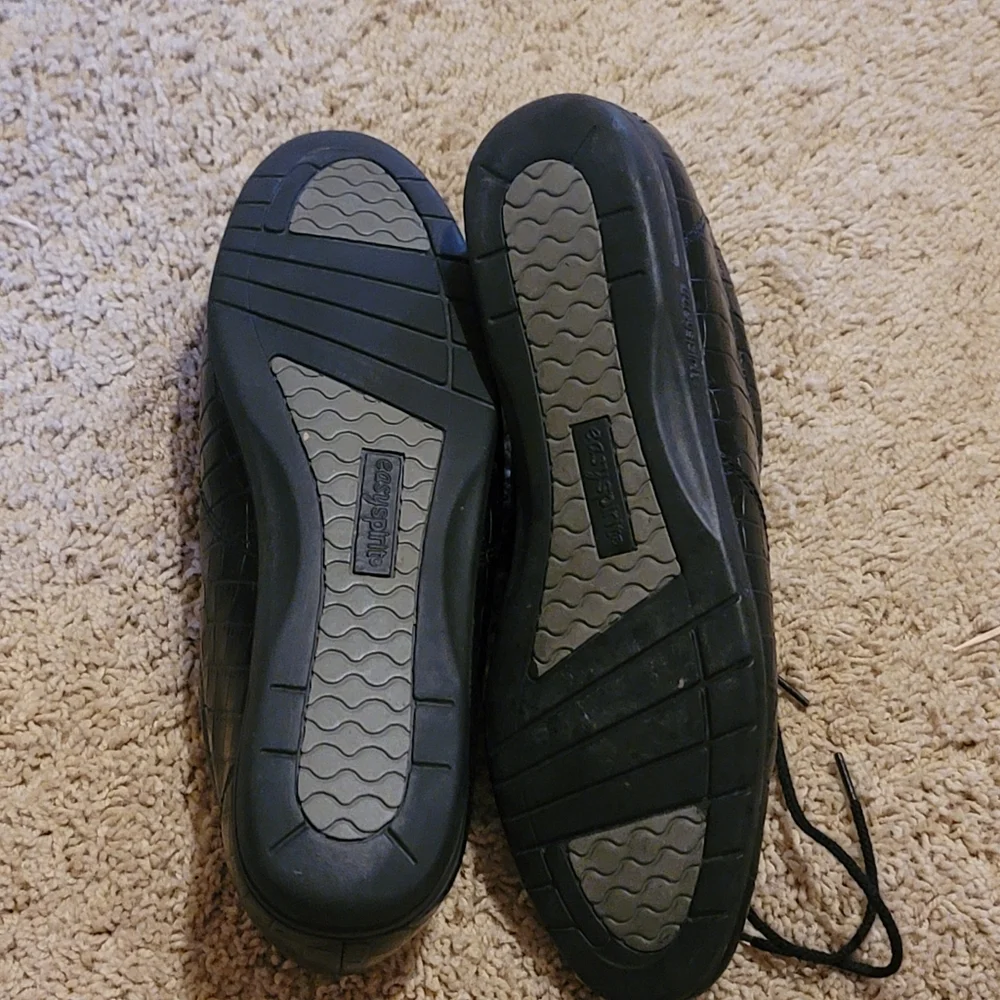EASY SPIRIT SIZE 4M LEATHER SHOES